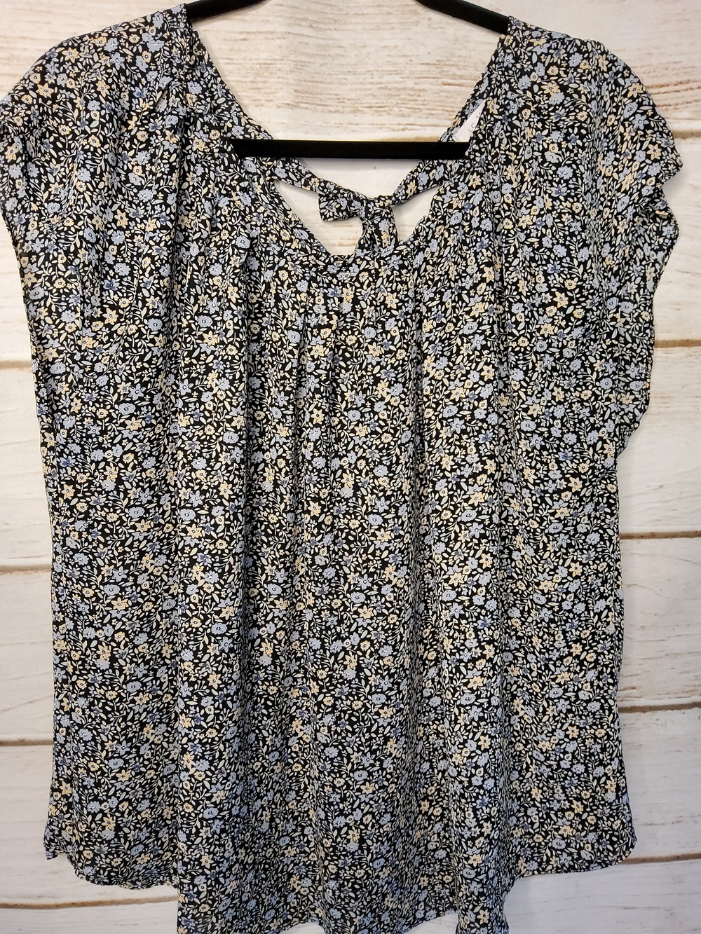 LC Lauren Conrad Pleated Scoop neck Top